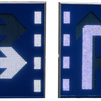 2、直行右轉(zhuǎn)右轉(zhuǎn)可變車道標牌(帶分道線)